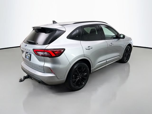Certified 2023 Ford Escape ST-Line Elite w/ Premium Technology Package AWD/4WD image 7