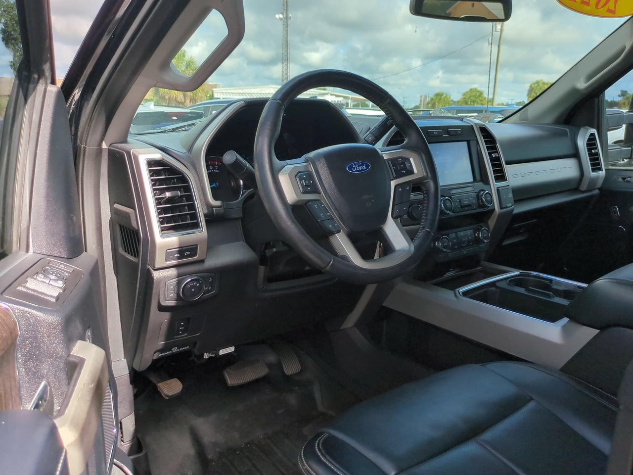 Certified 2021 Ford F250 Lariat w/ Lariat Value Package AWD/4WD image 15