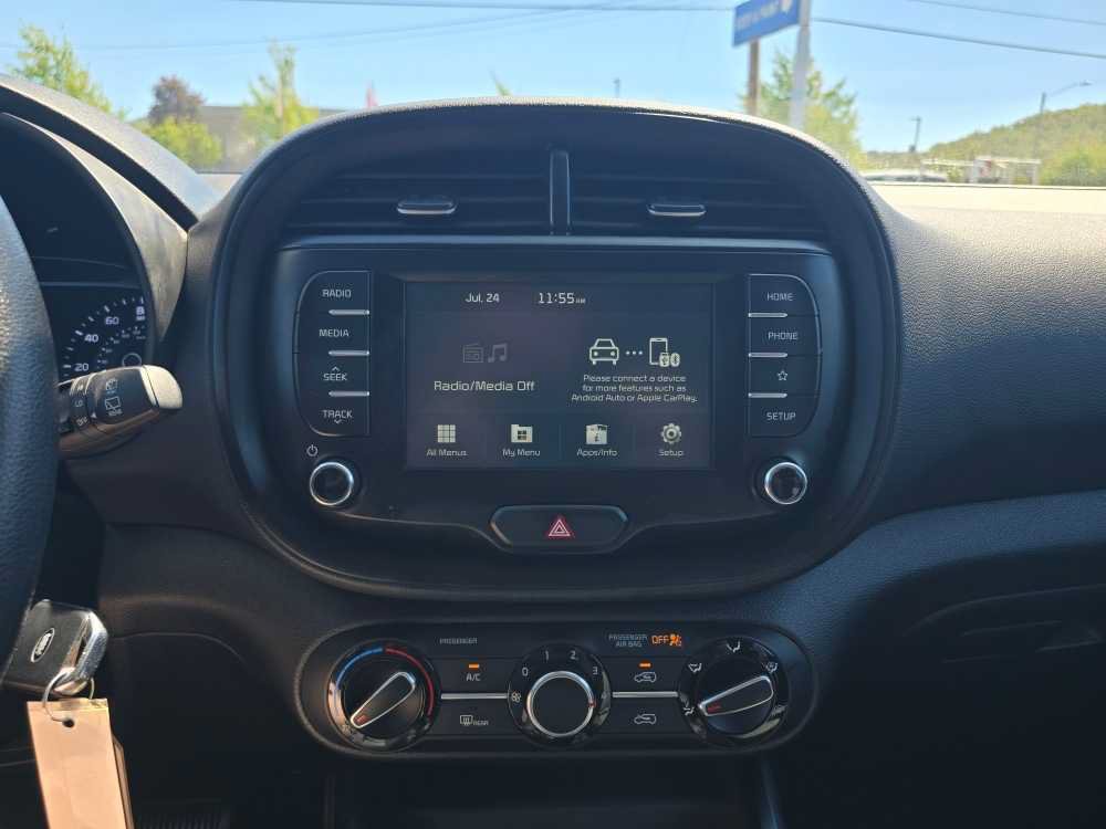 Used 2021 Kia Soul LX FWD image 12