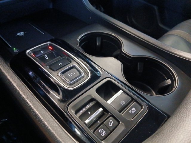 Used 2025 Honda Pilot EX-L image 10