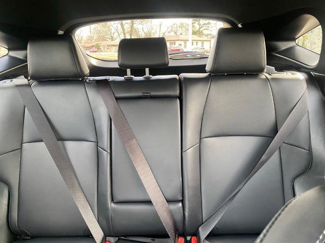 Used 2023 Toyota Venza Nightshade image 26