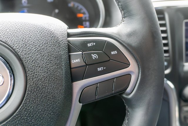 Used 2018 Jeep Grand Cherokee Laredo AWD/4WD image 22