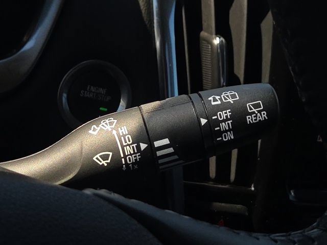 Used 2020 Chevrolet Traverse RS w/ LPO, Floor Liner Package FWD image 41