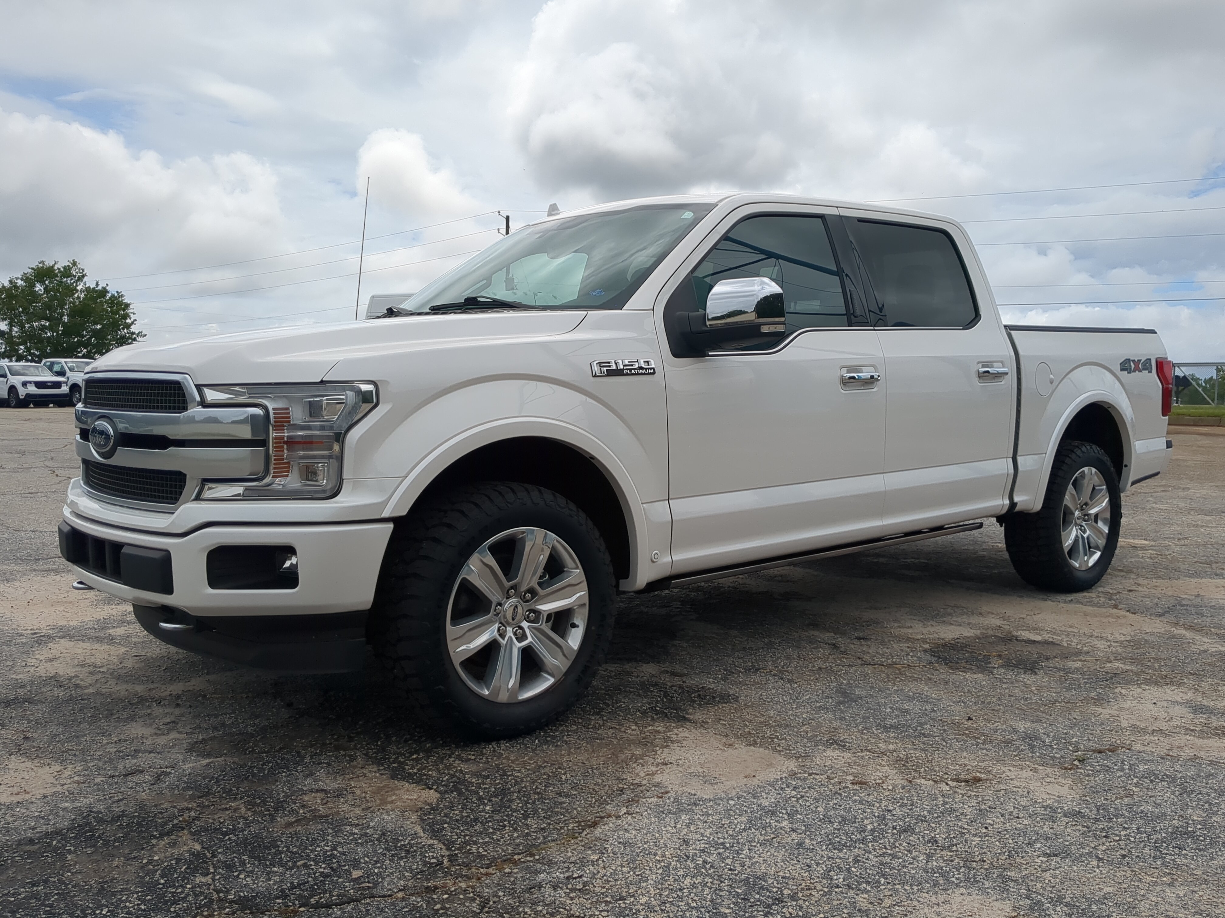 Certified 2019 Ford F150 Platinum w/ Equipment Group 701A Luxury AWD/4WD image 6