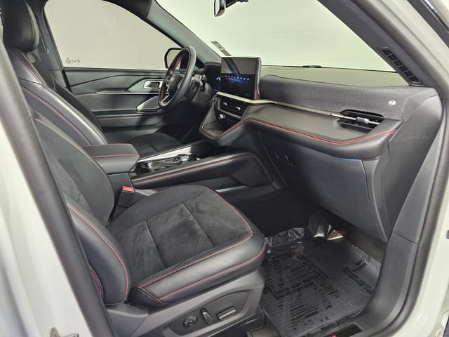 Certified 2025 Ford Explorer ST AWD/4WD image 11