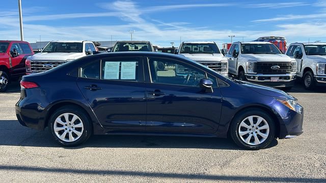Used 2023 Toyota Corolla LE image 2