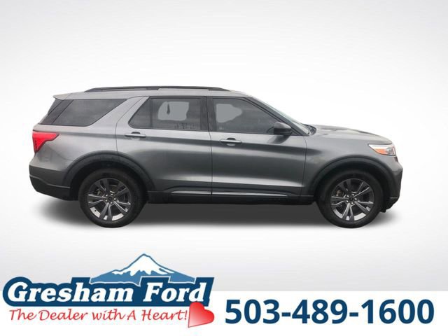 Certified 2022 Ford Explorer XLT w/ Equipment Group 202A image 2