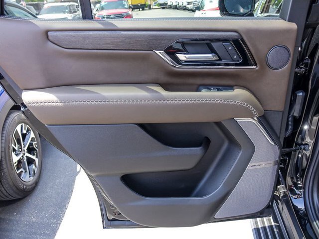 Used 2026 GMC Yukon Denali Ultimate AWD/4WD image 32