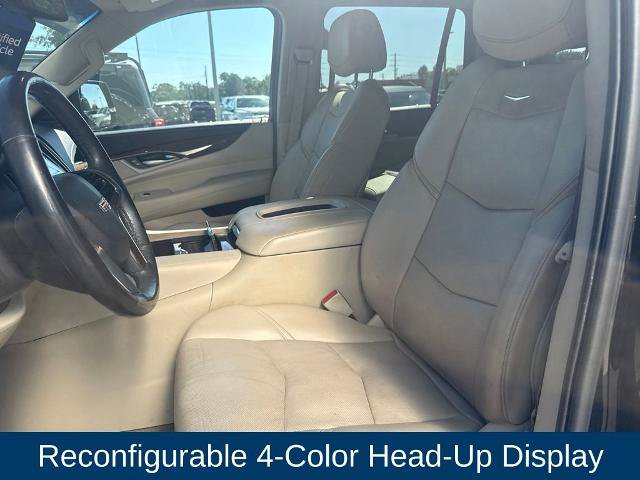 Used 2020 Cadillac Escalade Luxury AWD/4WD image 11