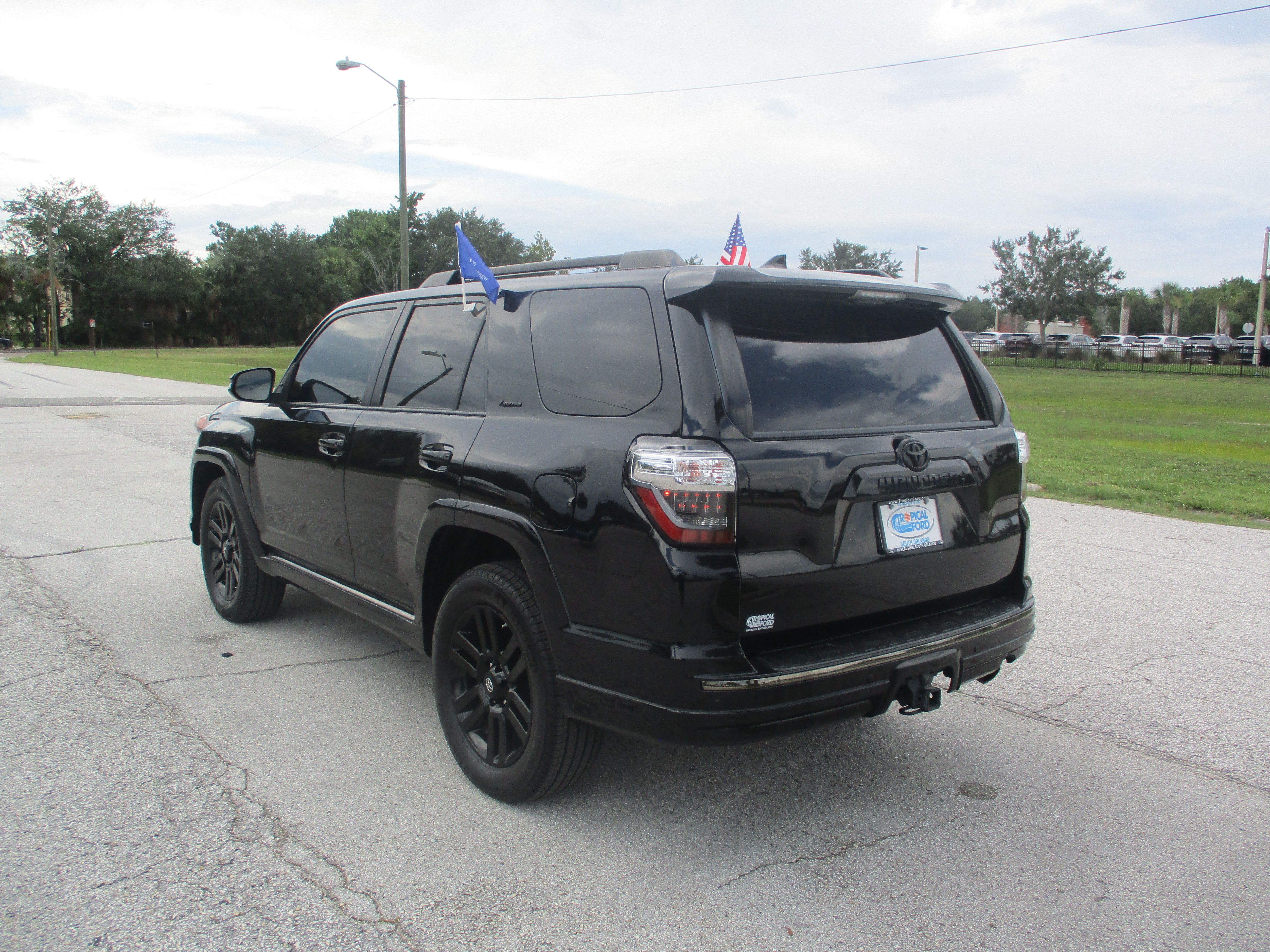 Used 2019 Toyota 4Runner Limited AWD/4WD image 5