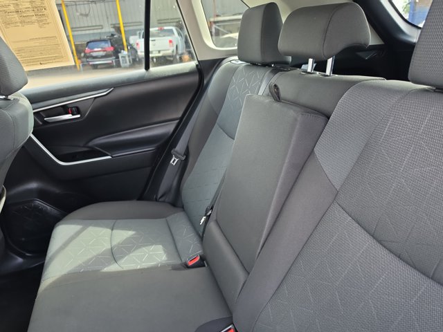 Used 2025 Toyota RAV4 XLE FWD image 16