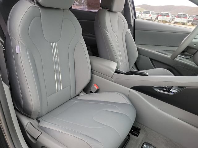 Used 2021 Hyundai Elantra SEL FWD image 23