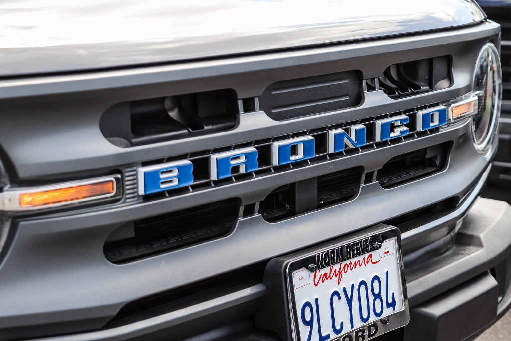 Certified 2023 Ford Bronco Big Bend w/ Sasquatch Package AWD/4WD image 7
