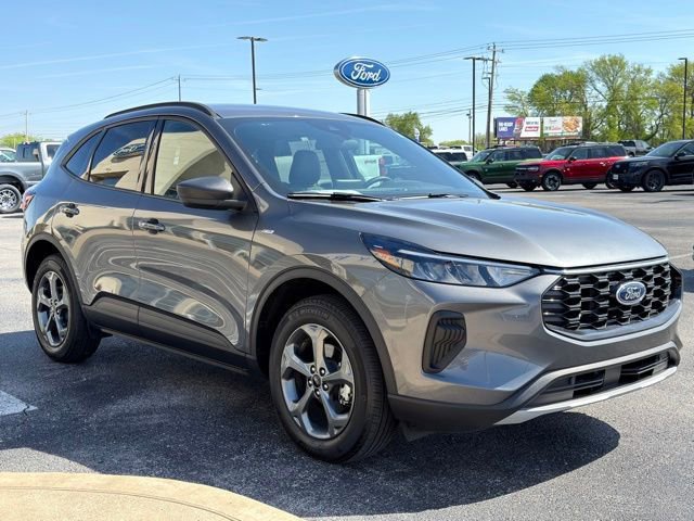 Certified 2025 Ford Escape ST-Line w/ Cold Weather Package AWD/4WD image 7