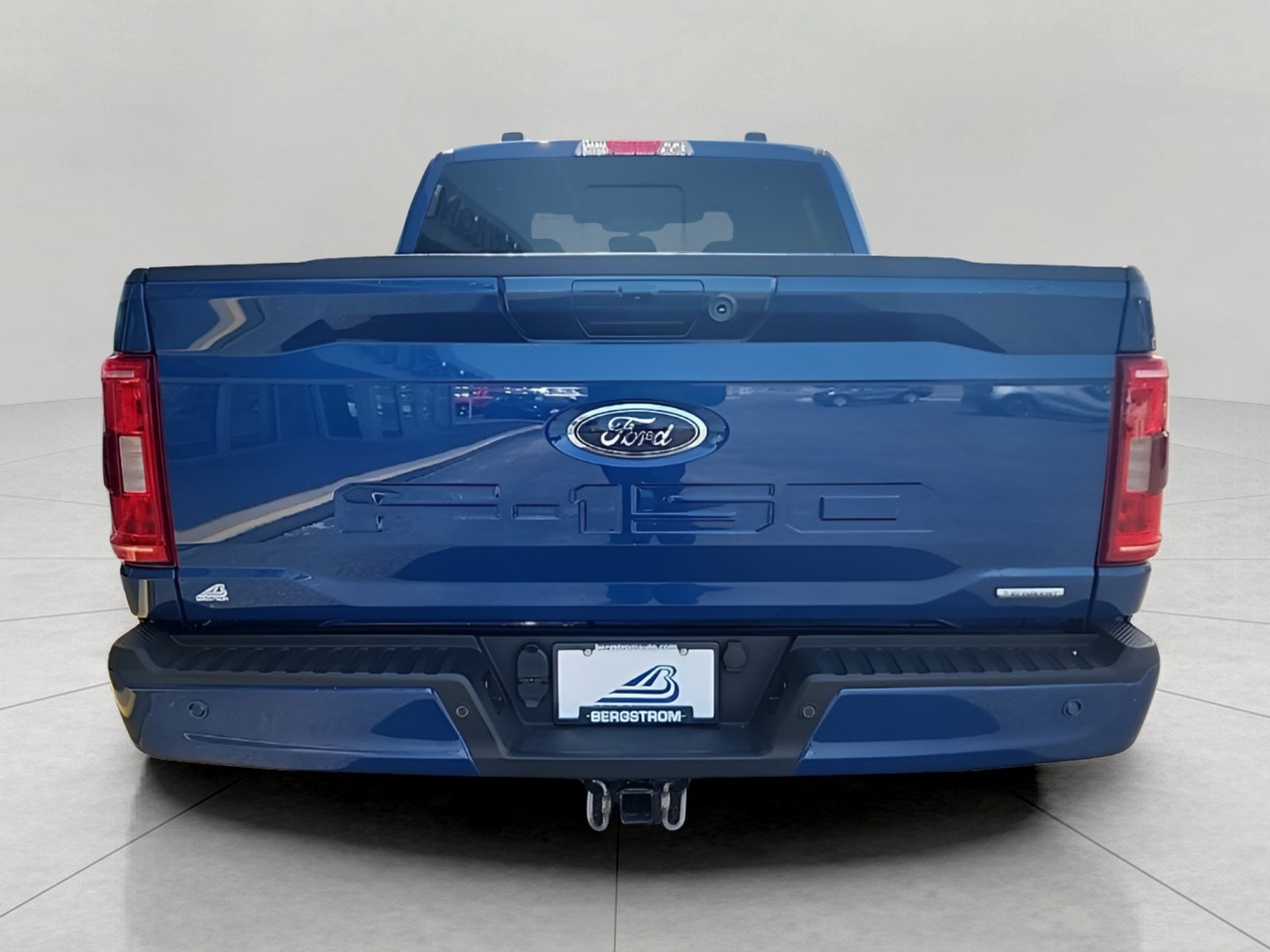 Certified 2022 Ford F150 XLT w/ Equipment Group 302A High image 8