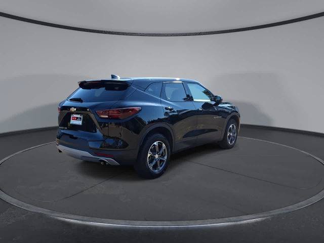 Used 2025 Chevrolet Blazer LT AWD/4WD image 8