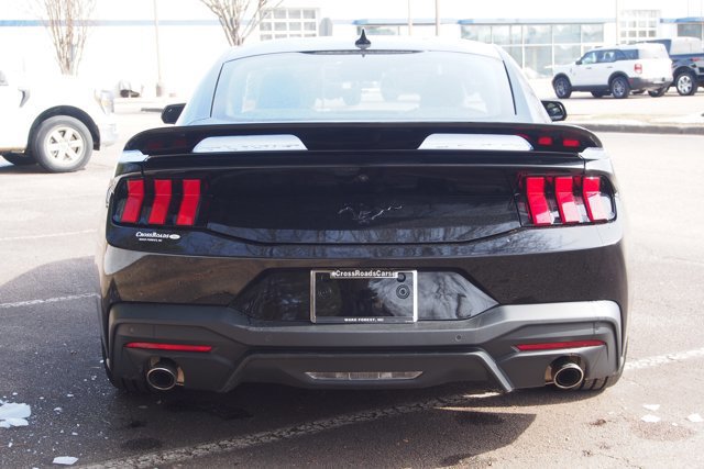Certified 2024 Ford Mustang Coupe image 4