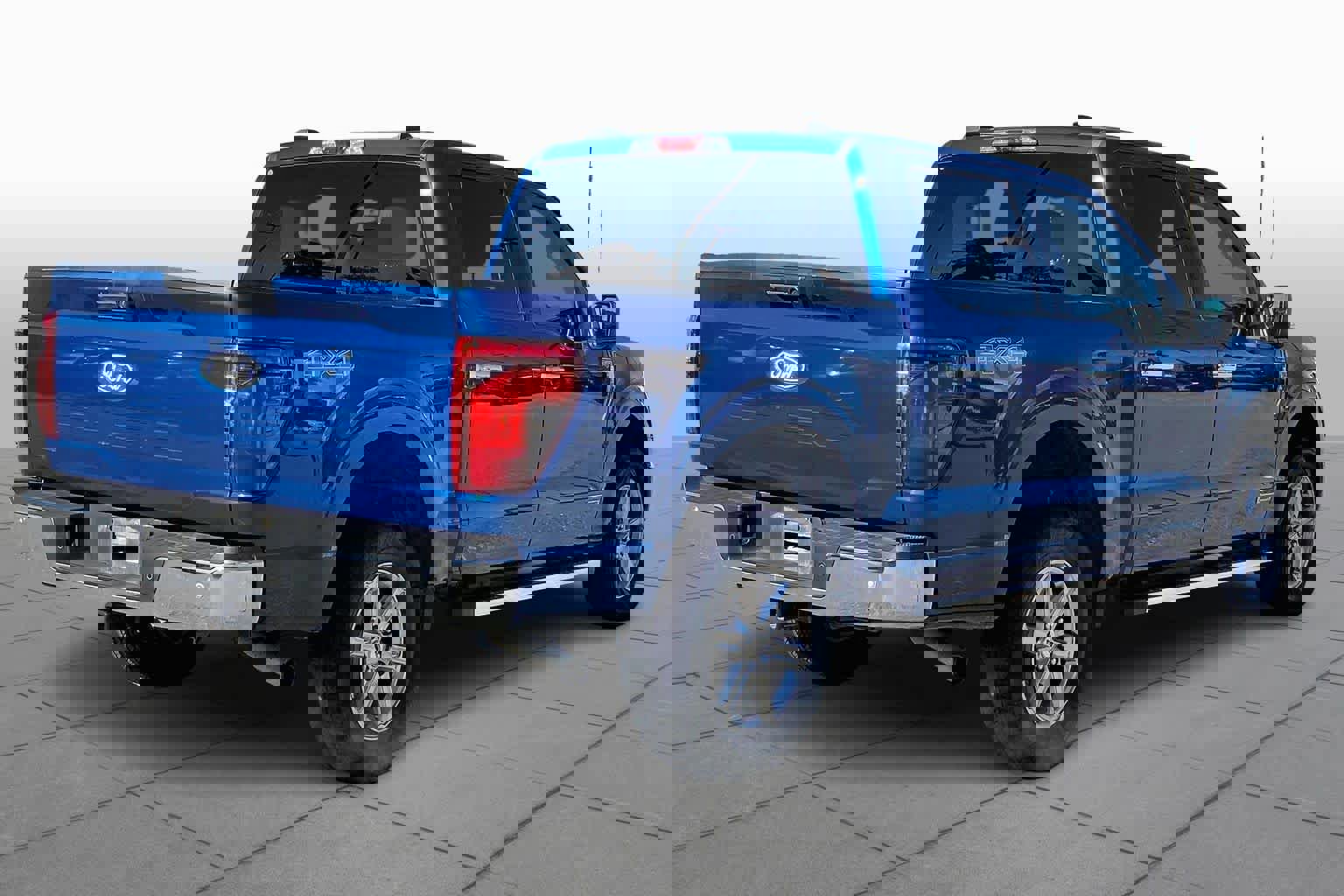 Certified 2024 Ford F150 XLT w/ Mobile Office Package image 3