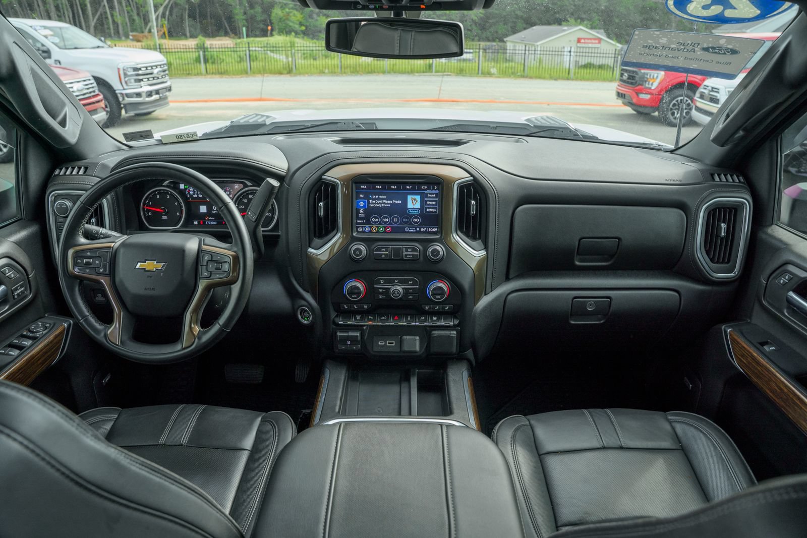 Used 2023 Chevrolet Silverado 2500 High Country AWD/4WD image 26