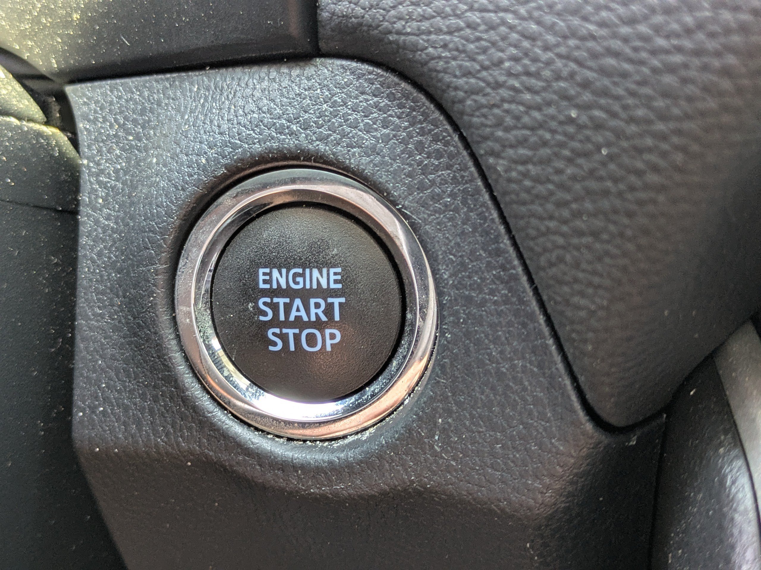 Used 2020 Toyota RAV4 XLE w/ Convenience Package FWD image 26
