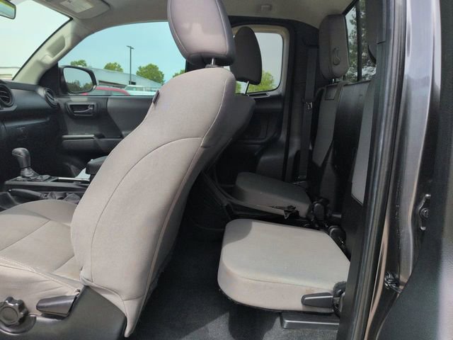 Used 2022 Toyota Tacoma SR w/ SR Convenience Package image 16