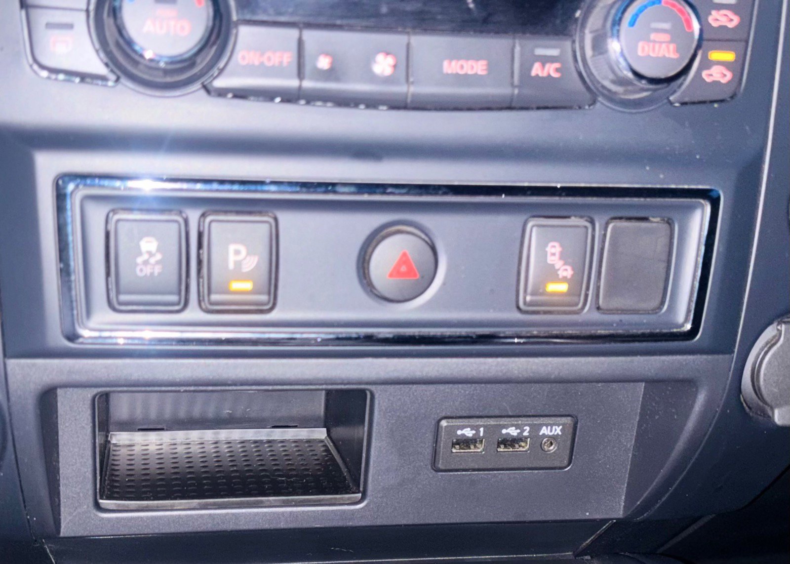 Used 2019 Nissan Titan SV w/ SV Convenience Package image 33