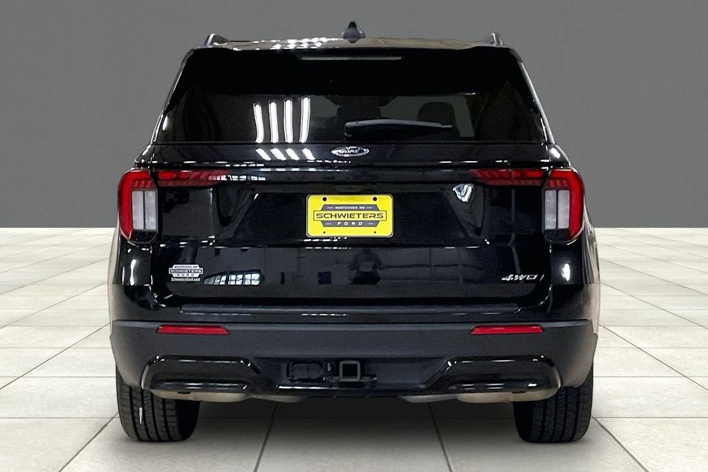 Certified 2025 Ford Explorer ST-Line w/ ST-Line Street Pack AWD/4WD image 4