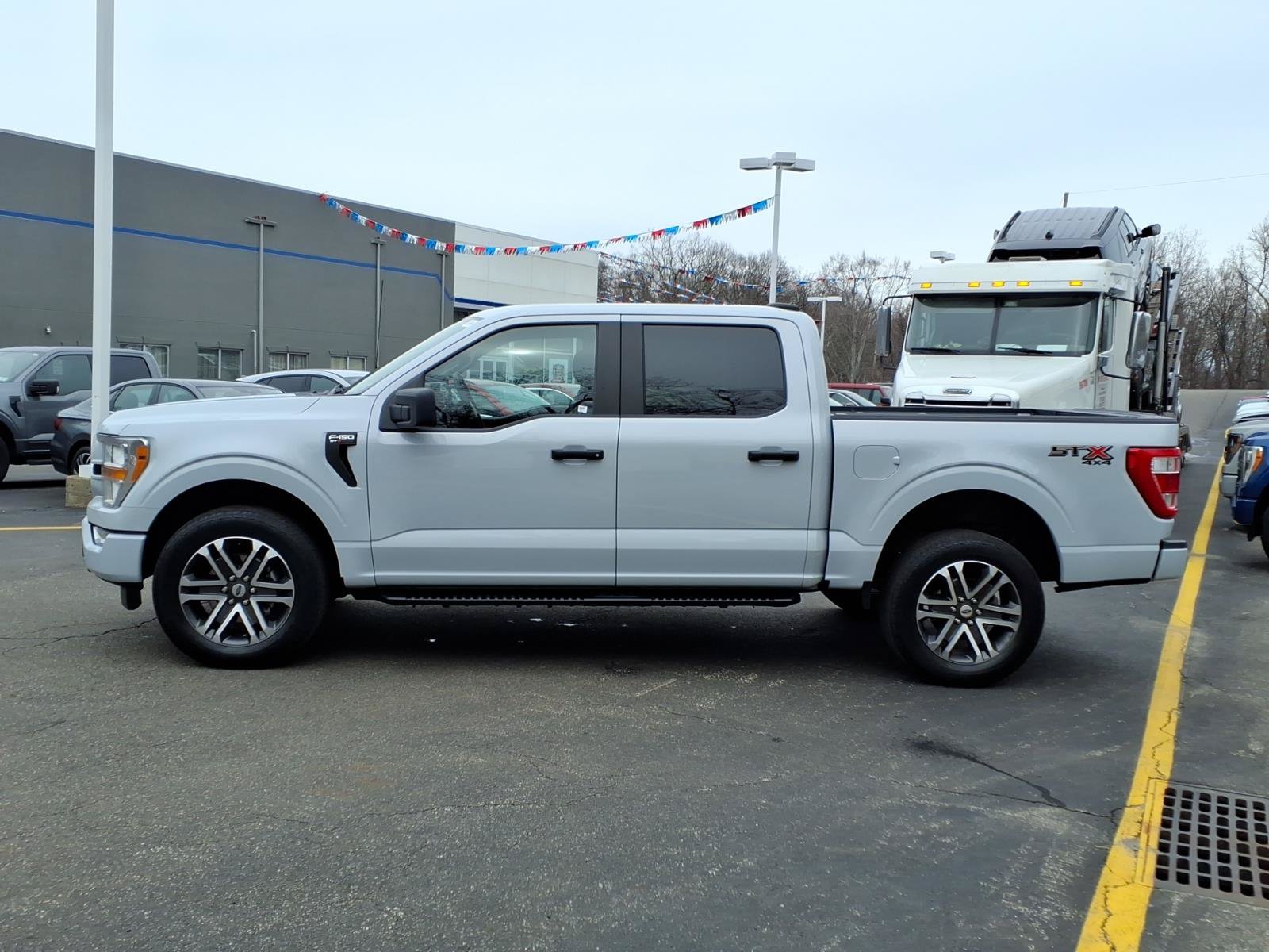Certified 2022 Ford F150 XL w/ STX Appearance Package AWD/4WD image 5