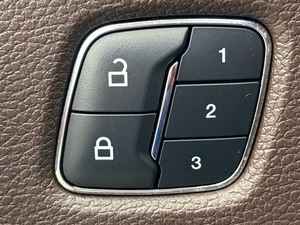 Certified 2018 Ford F450 King Ranch w/ King Ranch Ultimate Package AWD/4WD image 35