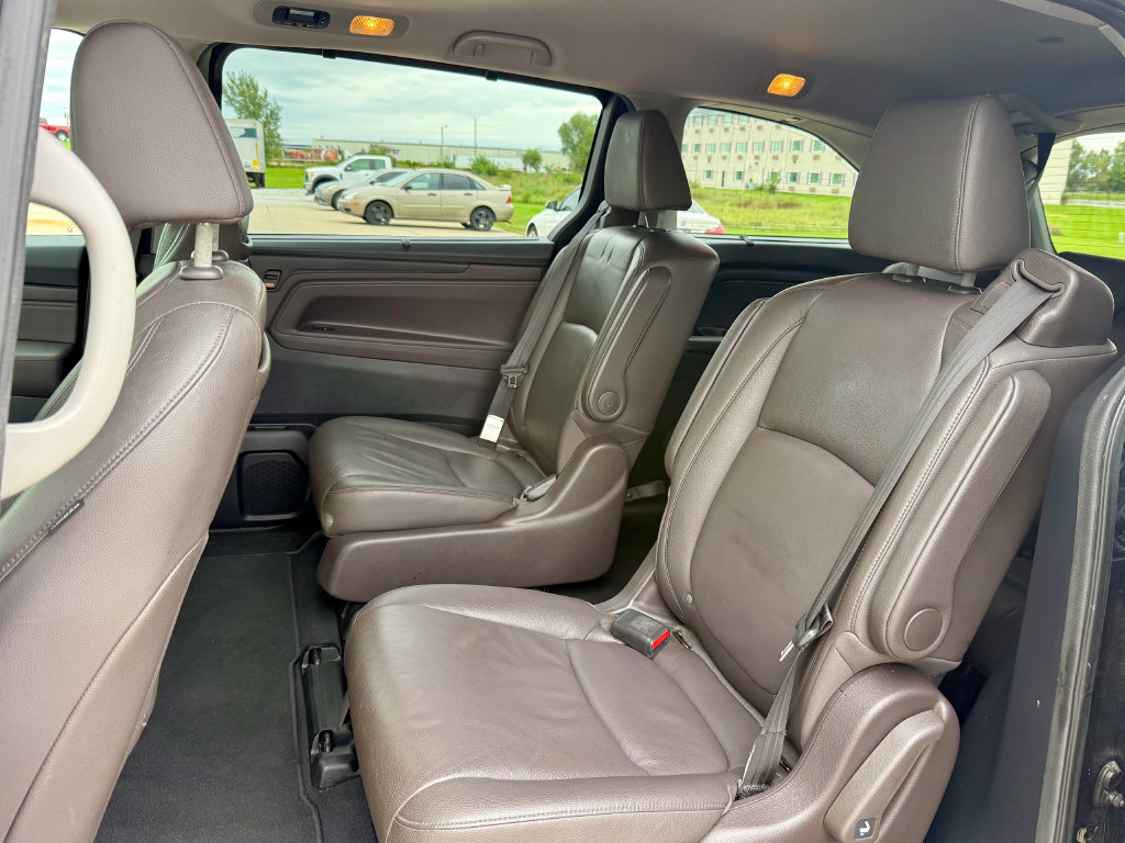 Used 2018 Honda Odyssey Touring image 12