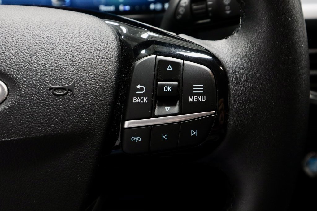 Certified 2024 Ford Escape Platinum image 31