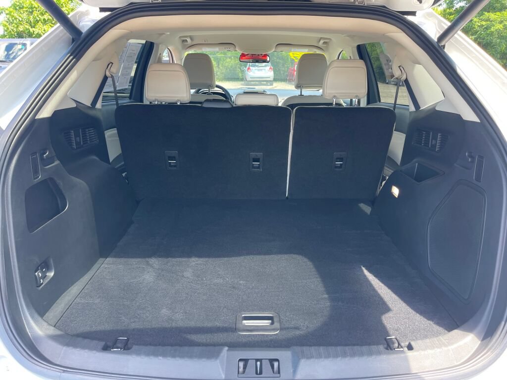 Certified 2024 Ford Edge Titanium AWD/4WD image 25