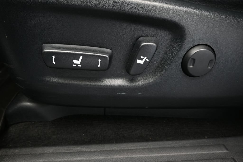Used 2021 Toyota 4Runner Limited AWD/4WD image 28