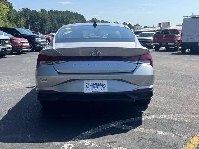 Used 2023 Hyundai Elantra SEL w/ Convenience Package FWD image 5