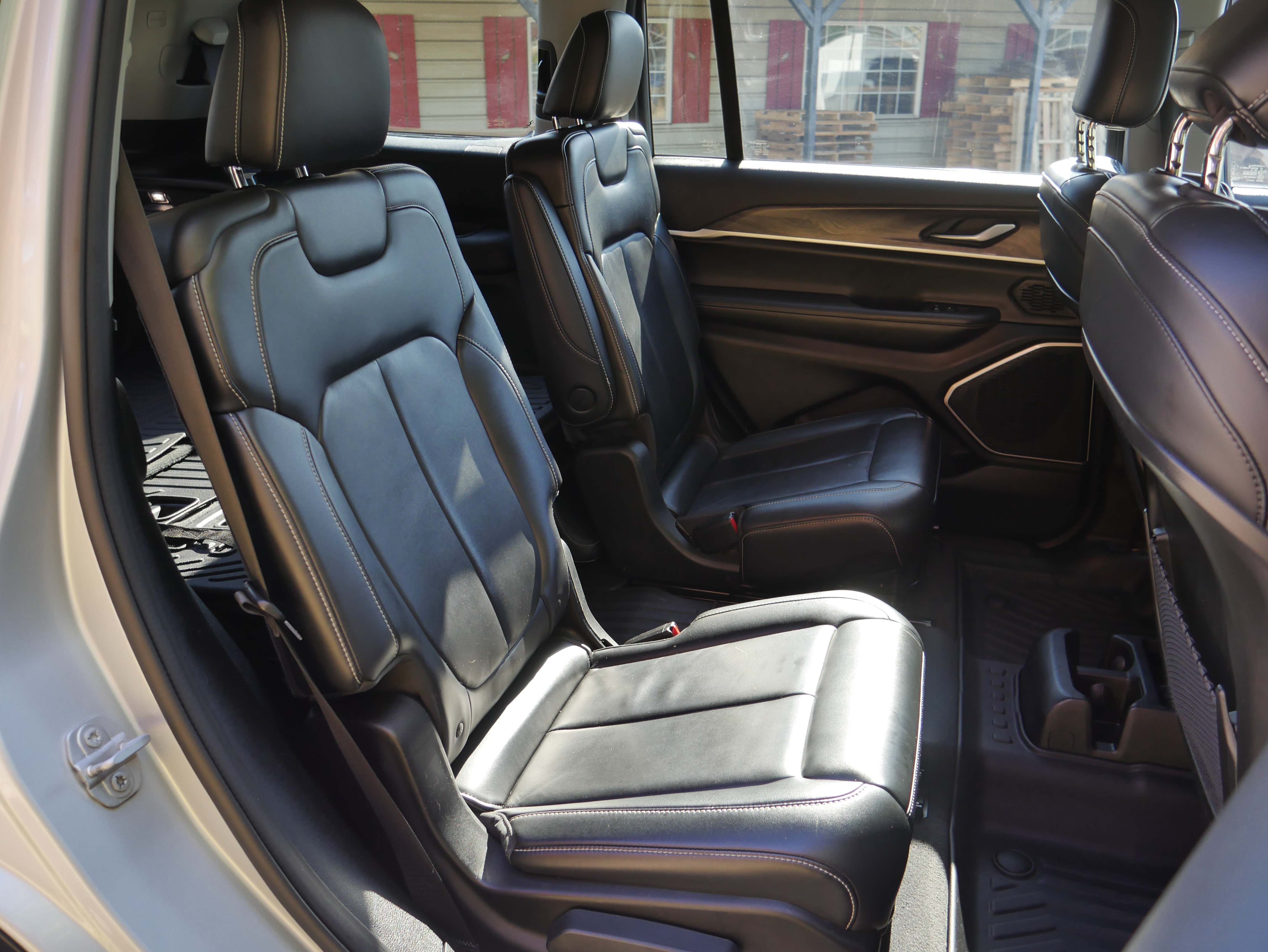 Used 2021 Jeep Grand Cherokee L Limited AWD/4WD image 29