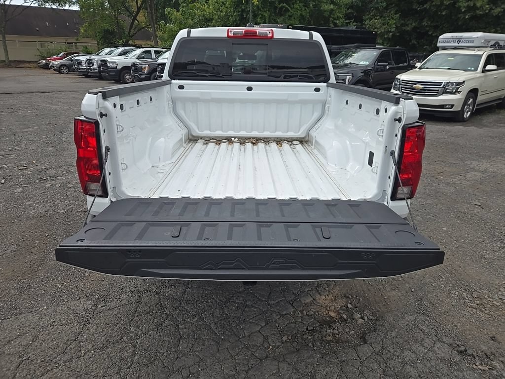 Used 2023 Chevrolet Colorado LT w/ LT Convenience Package II AWD/4WD image 6