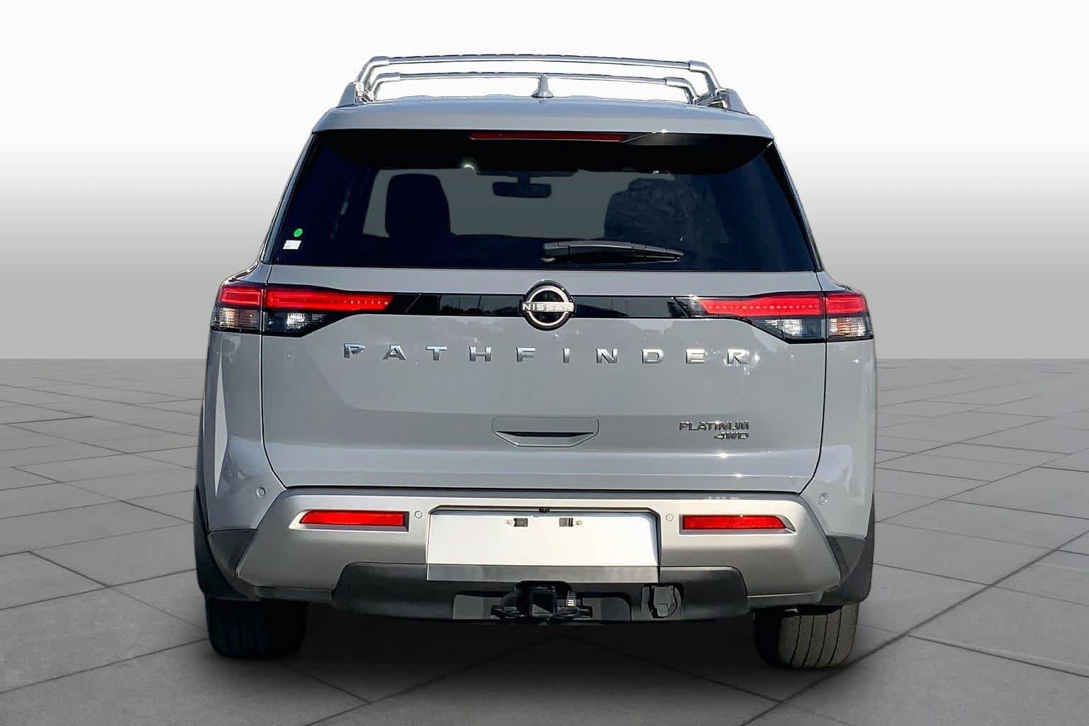 Used 2023 Nissan Pathfinder Platinum AWD/4WD image 5