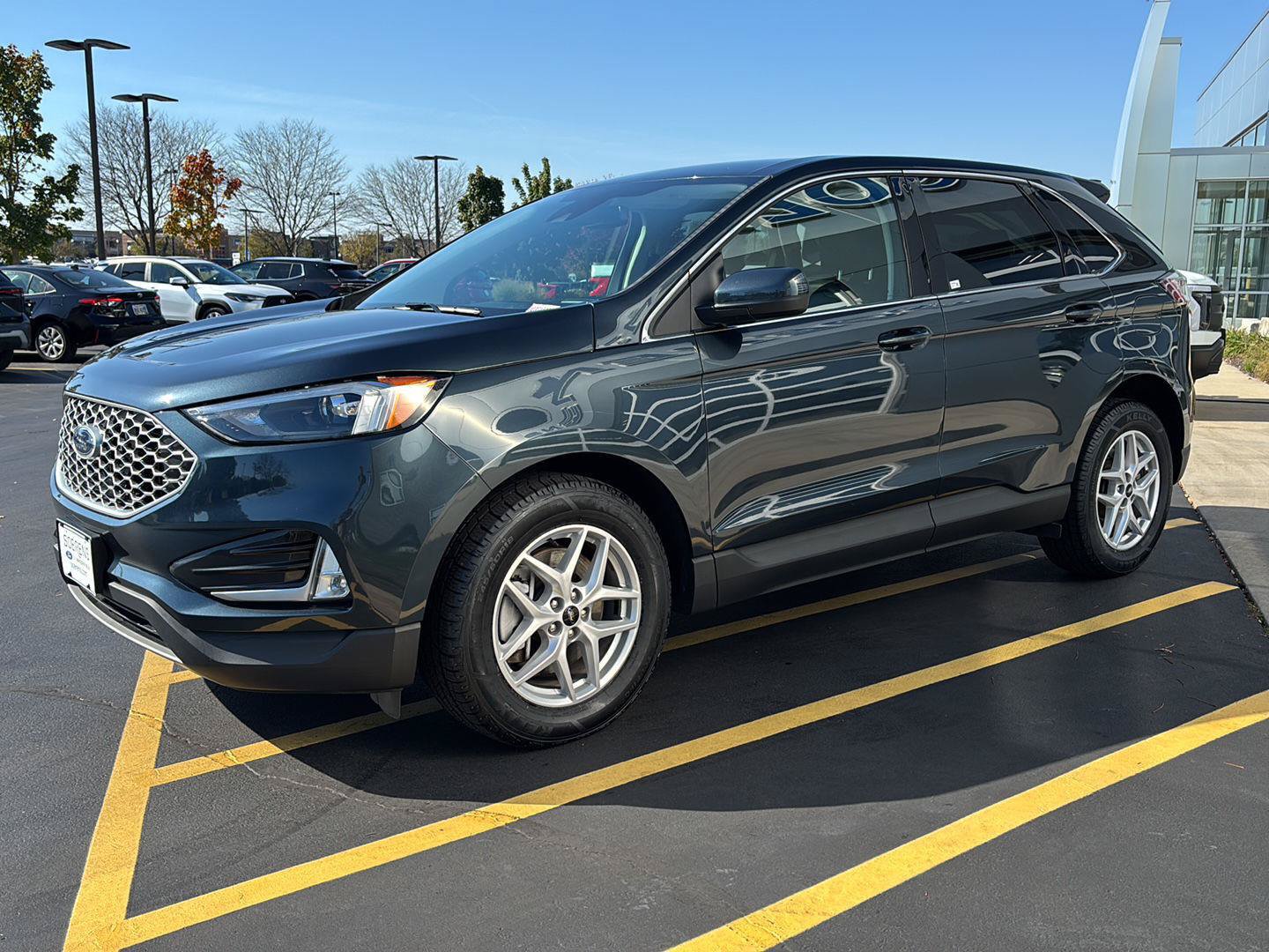 Certified 2024 Ford Edge SEL w/ Convenience Package AWD/4WD image 8