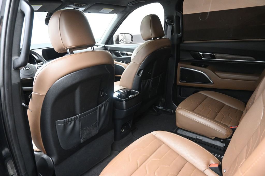 Used 2021 Kia Telluride SX w/ SX Prestige Package AWD/4WD image 2