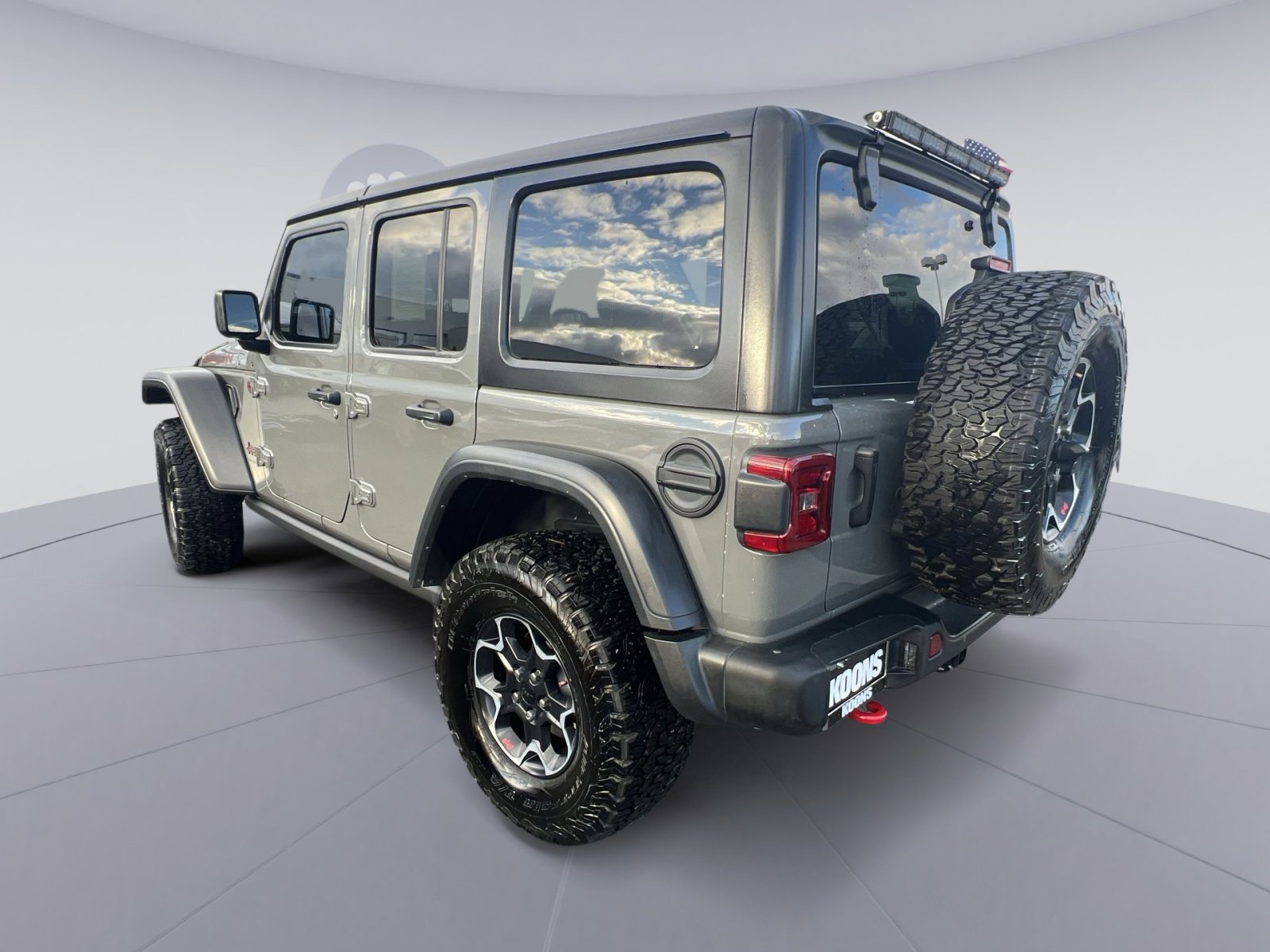 Used 2023 Jeep Wrangler Unlimited Rubicon w/ Steel Bumper Group image 4