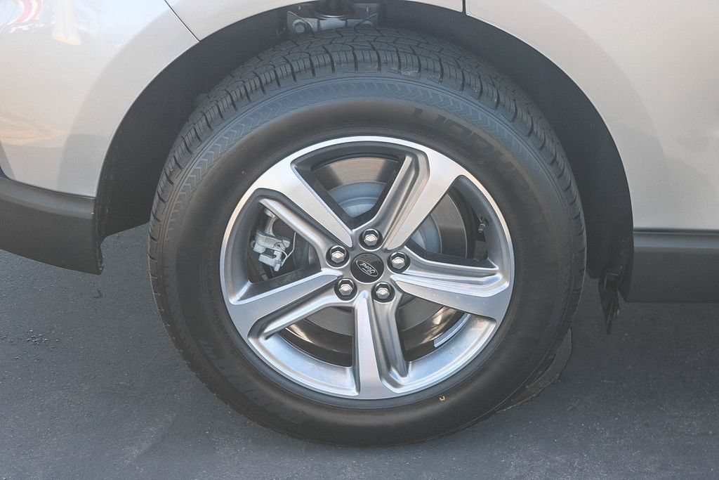 Certified 2023 Ford Edge SEL w/ Convenience Package AWD/4WD image 12