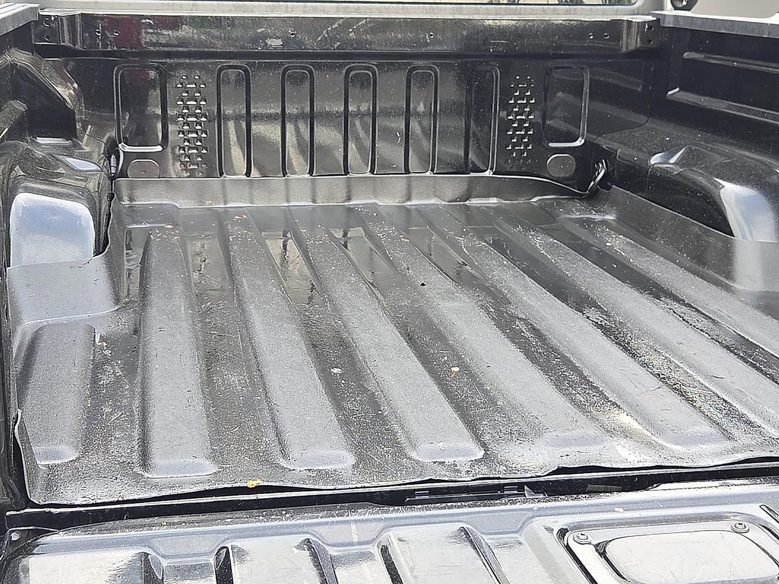 Used 2023 Jeep Gladiator Rubicon w/ LED Lighting Group AWD/4WD image 8