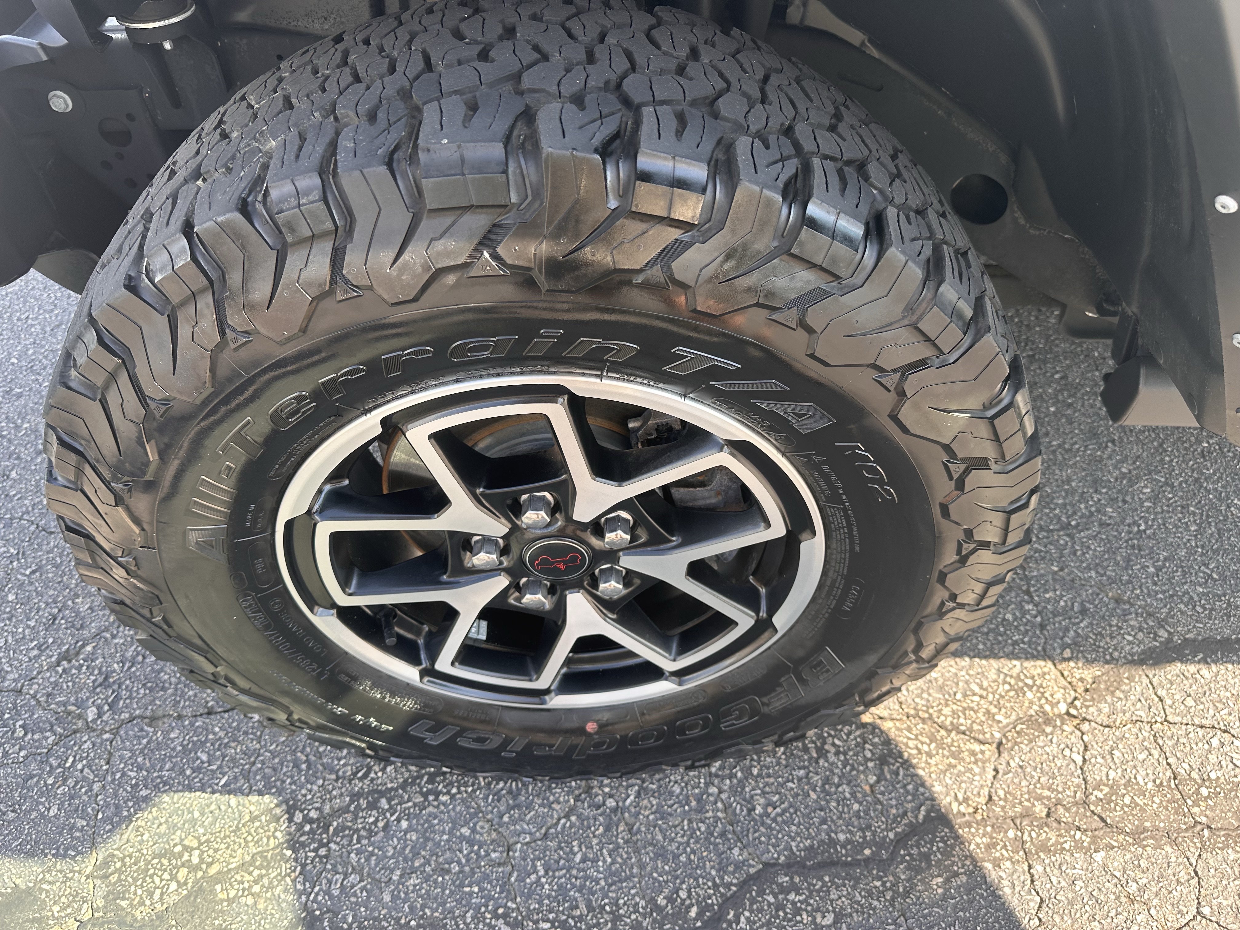 Used 2024 Jeep Wrangler Unlimited Rubicon w/ Convenience Group AWD/4WD image 28