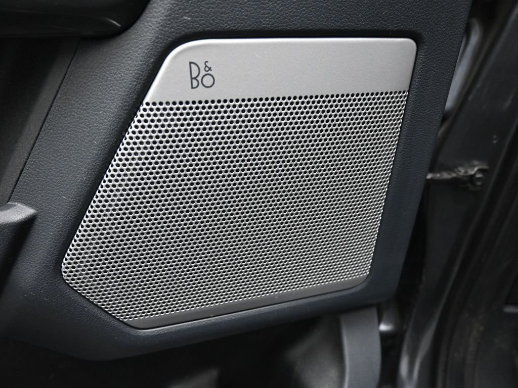 Certified 2022 Ford F150 Lariat w/ Equipment Group 502A High image 13