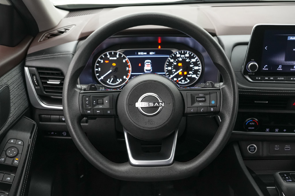 Used 2023 Nissan Rogue SV AWD/4WD image 13