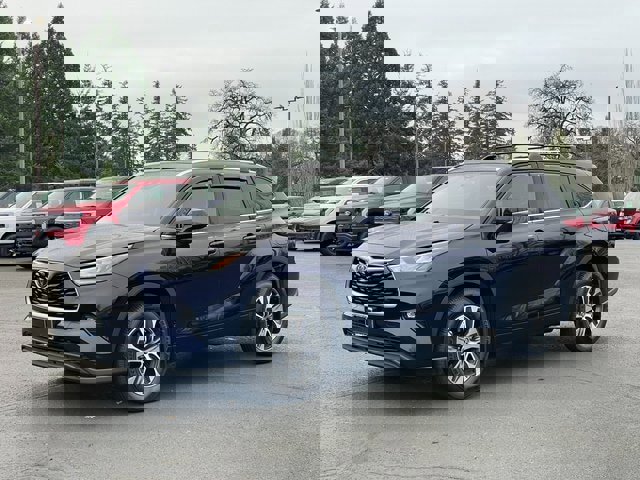 Used 2020 Toyota Highlander XLE image 8