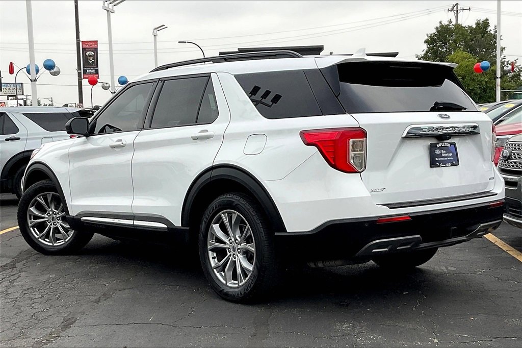 Certified 2020 Ford Explorer XLT w/ Equipment Group 202A image 9