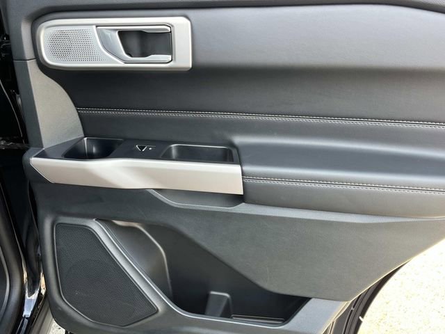Certified 2023 Ford Explorer Limited w/ Limited Technology Package image 24