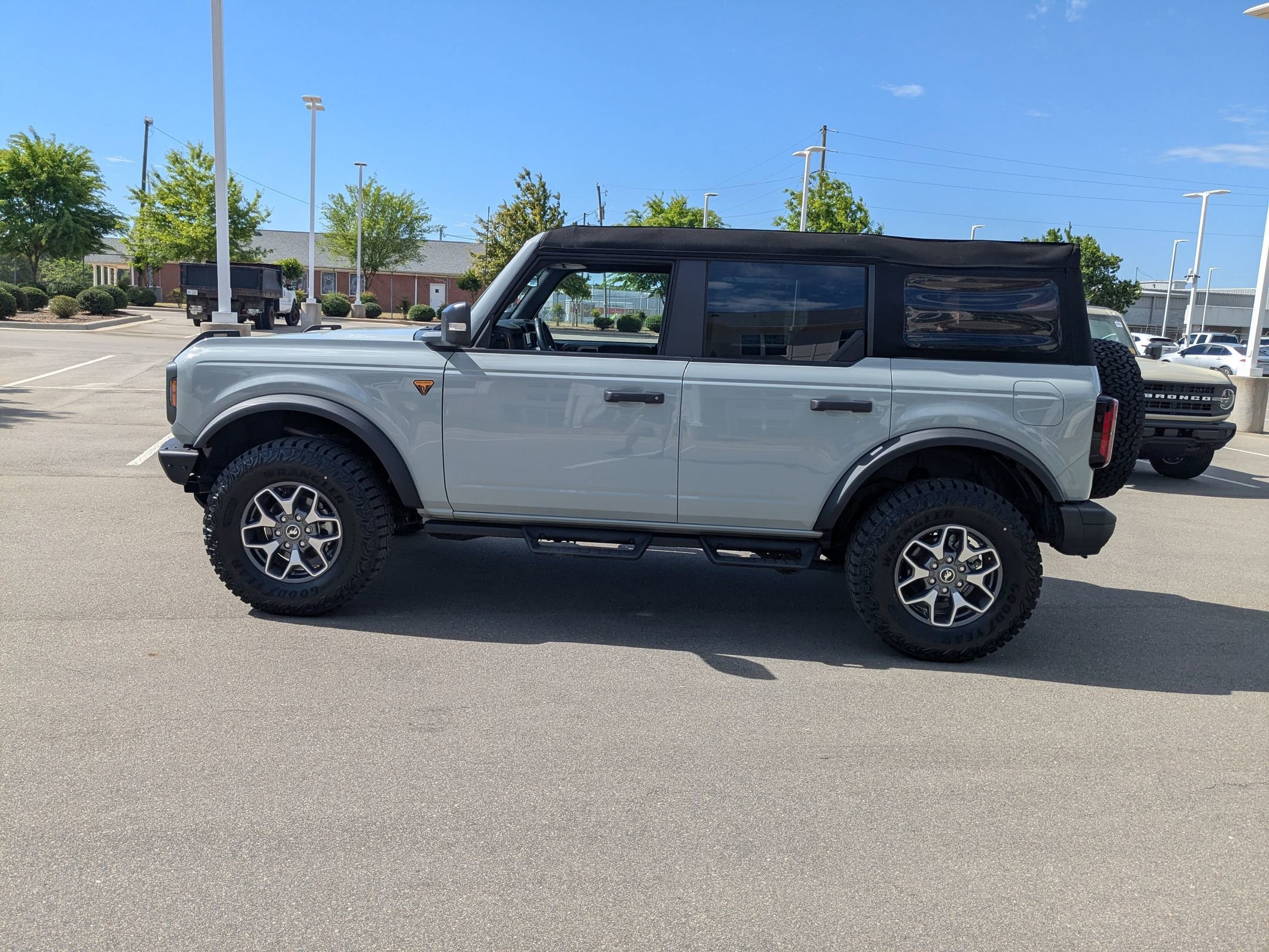 Certified 2024 Ford Bronco Badlands AWD/4WD image 7