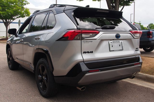 Used 2019 Toyota RAV4 XSE w/ XSE Weather Package AWD/4WD image 5